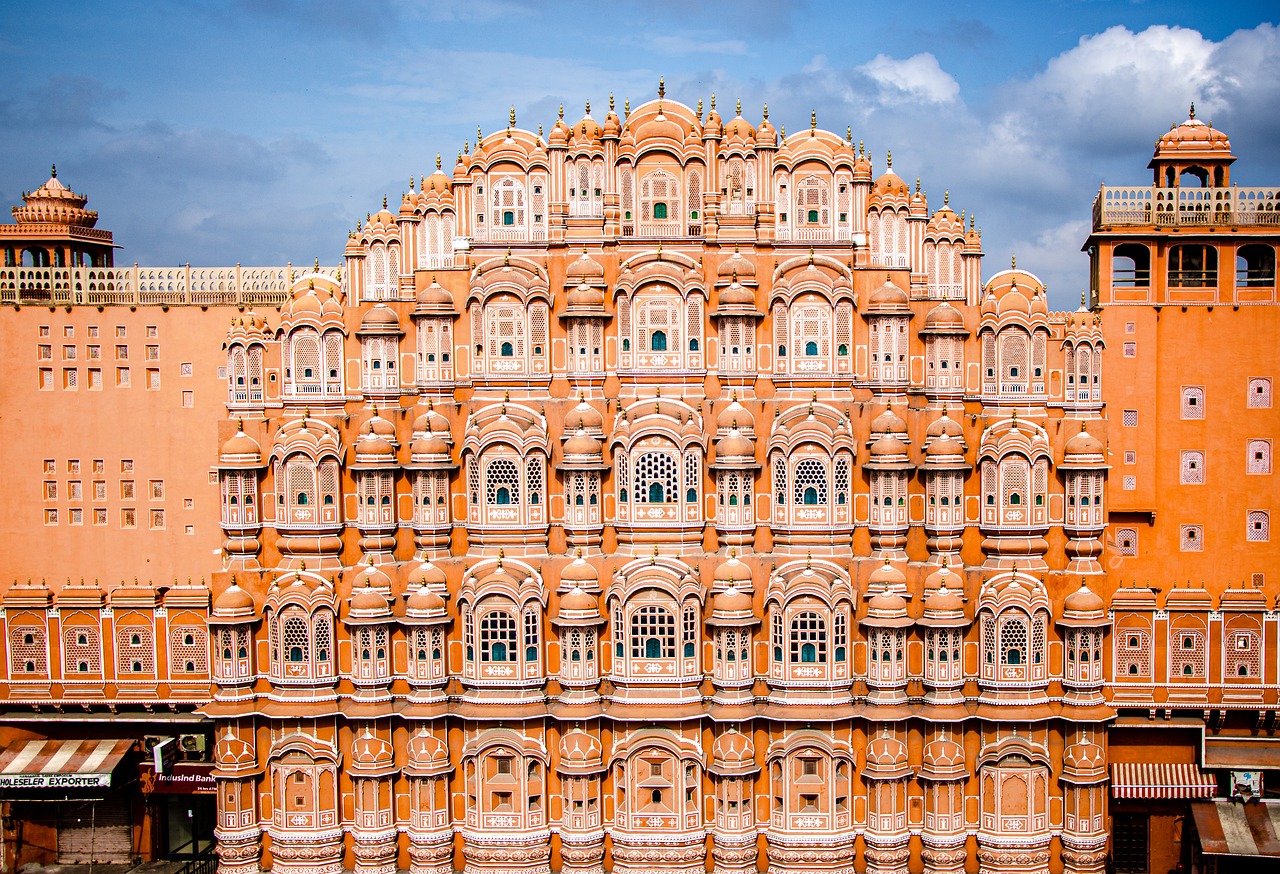 Your Ultimate Guide to Ensuring Great Experiences in Jaipur | The Travelling Slacker