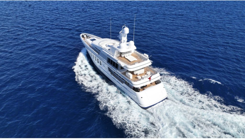 yacht yacht