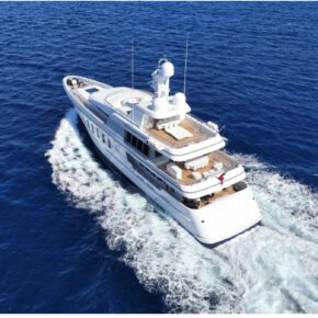 yacht